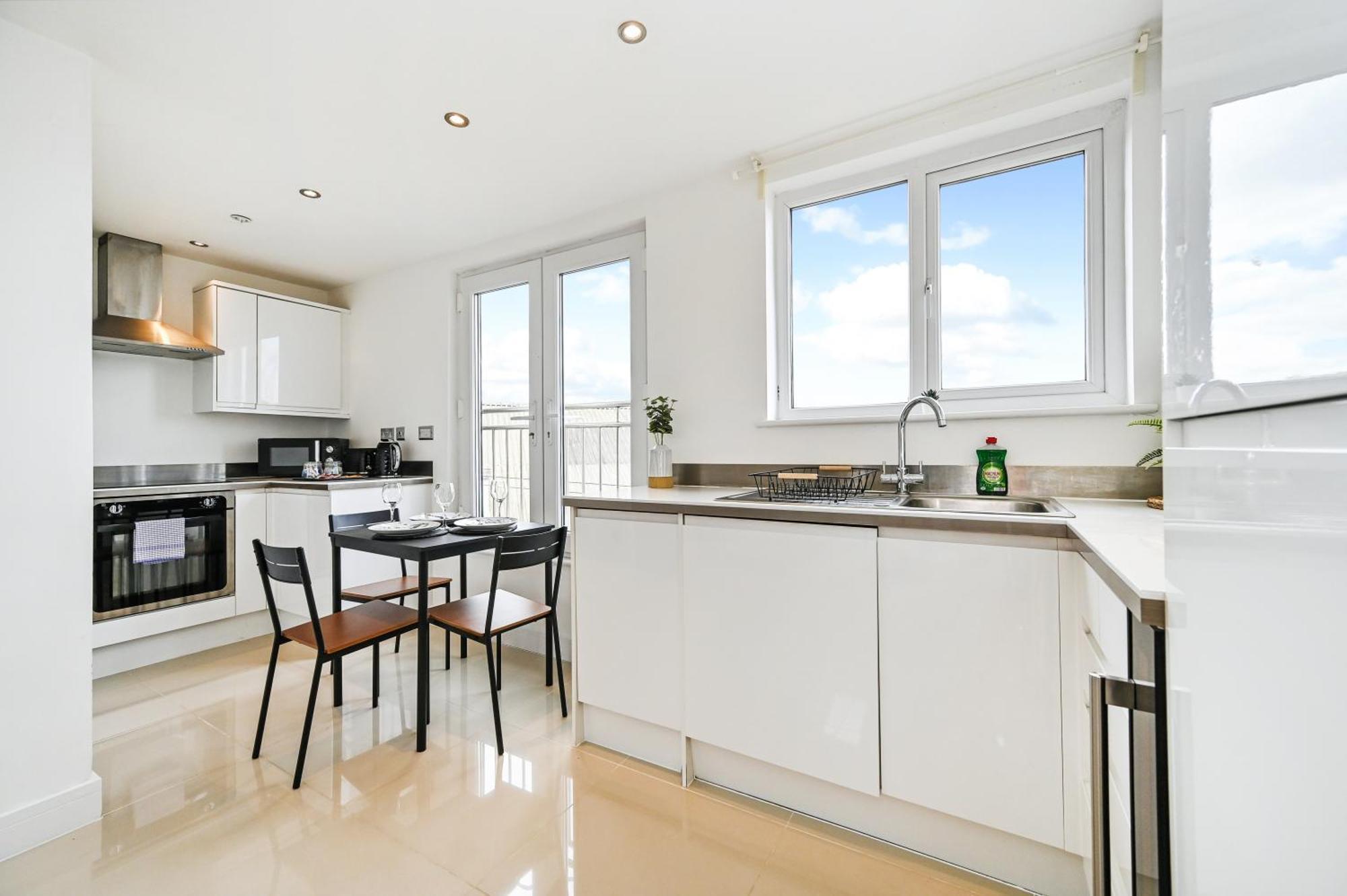 Family 1 Bed Apt Near Cardiff City Centre, Free Parking, Quiet, Secure Neighbourhood Luaran gambar