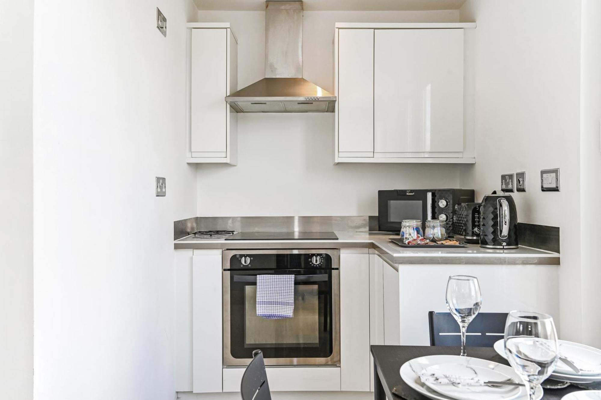 Family 1 Bed Apt Near Cardiff City Centre, Free Parking, Quiet, Secure Neighbourhood Luaran gambar