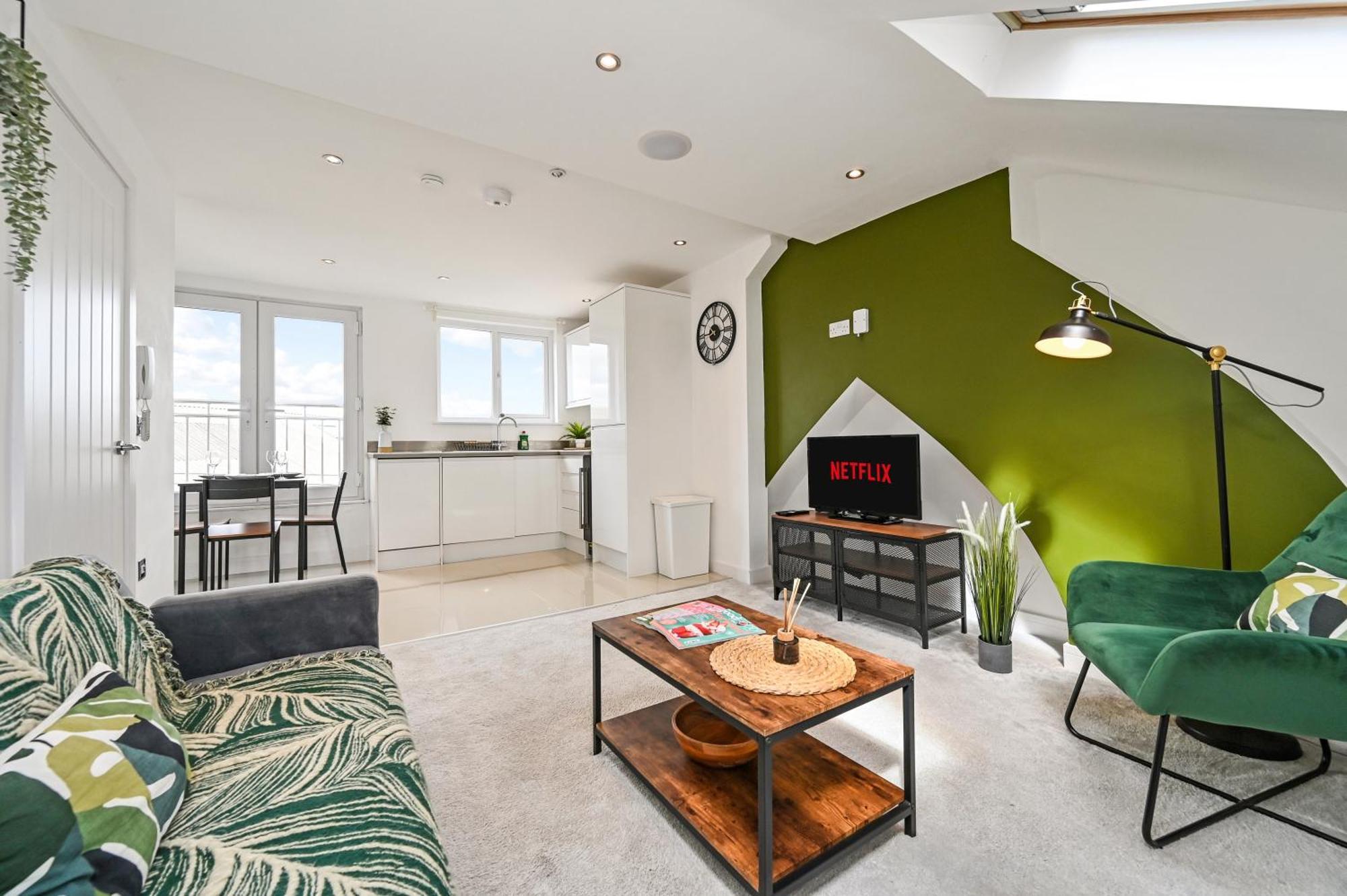 Family 1 Bed Apt Near Cardiff City Centre, Free Parking, Quiet, Secure Neighbourhood Luaran gambar