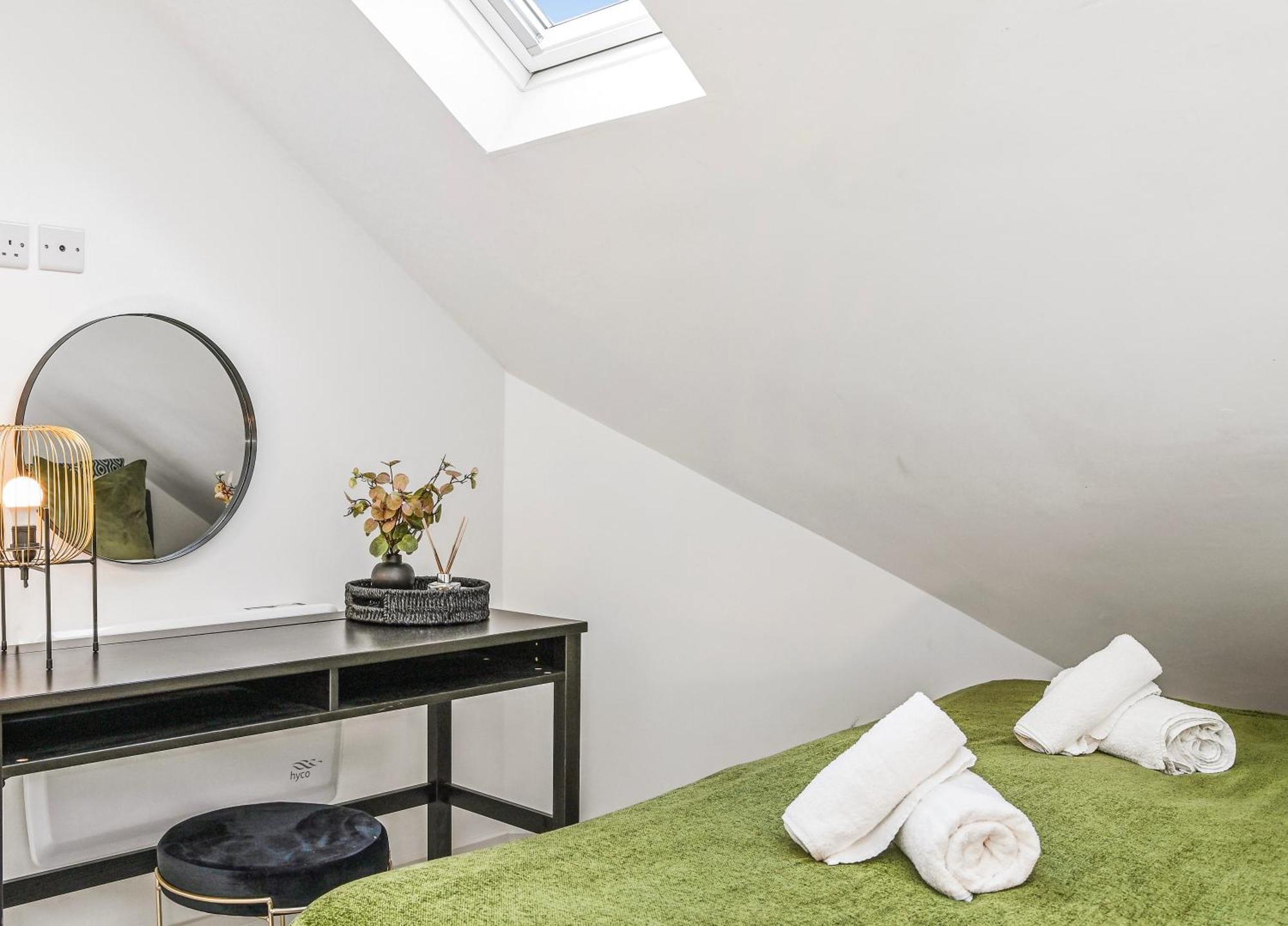 Family 1 Bed Apt Near Cardiff City Centre, Free Parking, Quiet, Secure Neighbourhood Luaran gambar